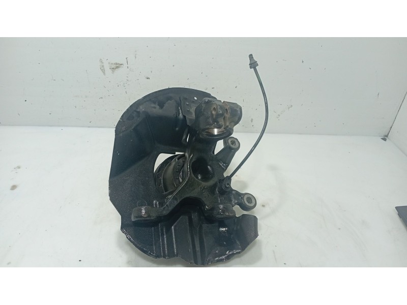 Recambio de mangueta delantera derecha para bmw 3 (e46) 325 i referencia OEM IAM 31211096430  