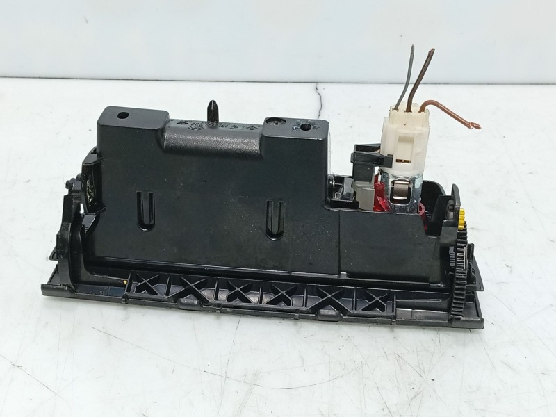 Recambio de cenicero para volkswagen passat b6 variant (3c5) 2.0 tdi referencia OEM IAM   