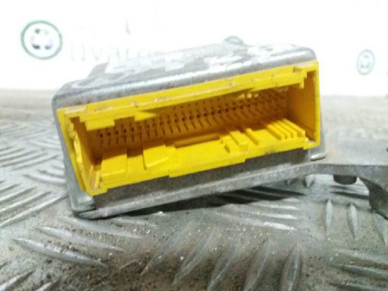 Recambio de centralita airbag para renault trafic  caja cerrada        (ab 4.01)    |   ... | 0 referencia OEM IAM 550790700 820