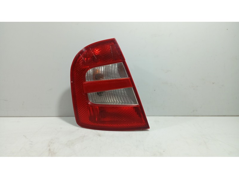 Recambio de piloto trasero izquierdo para skoda fabia i (6y2) 1.4 referencia OEM IAM   