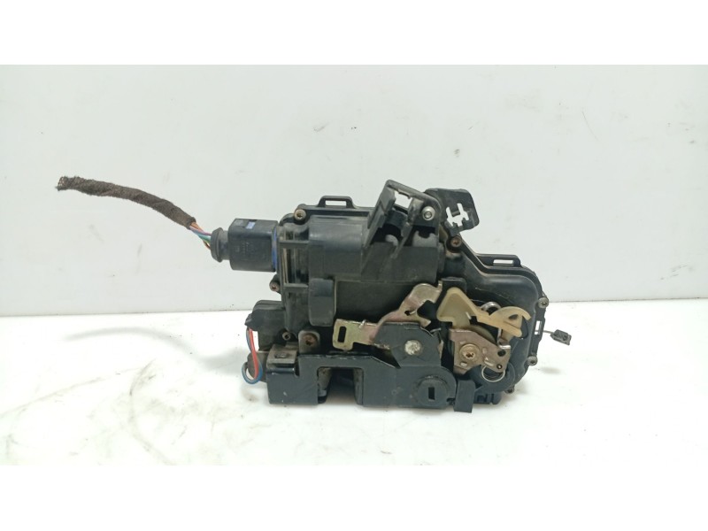 Recambio de cerradura puerta trasera derecha para skoda fabia i (6y2) 1.4 referencia OEM IAM   