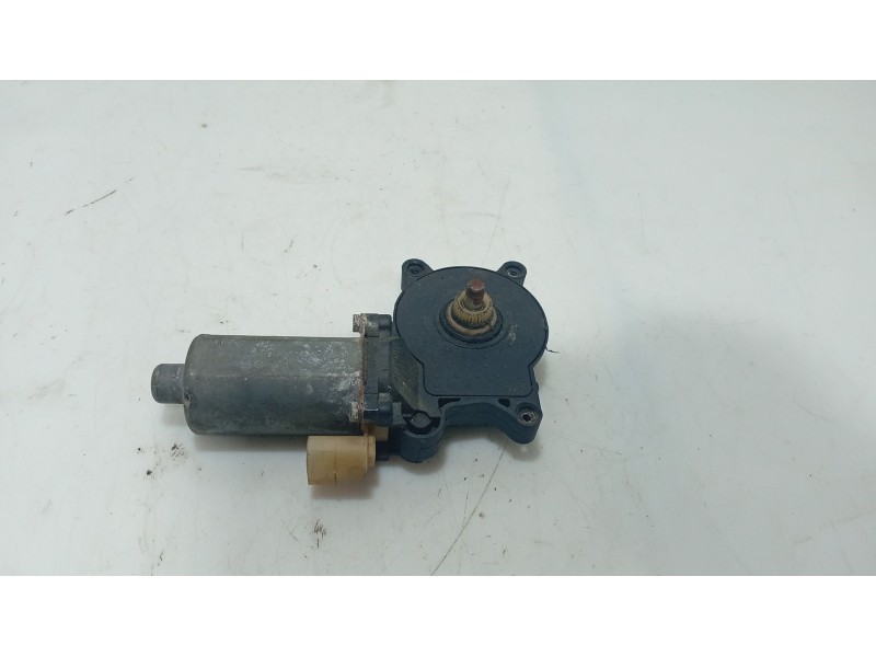 Recambio de motor elevalunas delantero derecho para bmw 3 (e46) 320 d referencia OEM IAM   