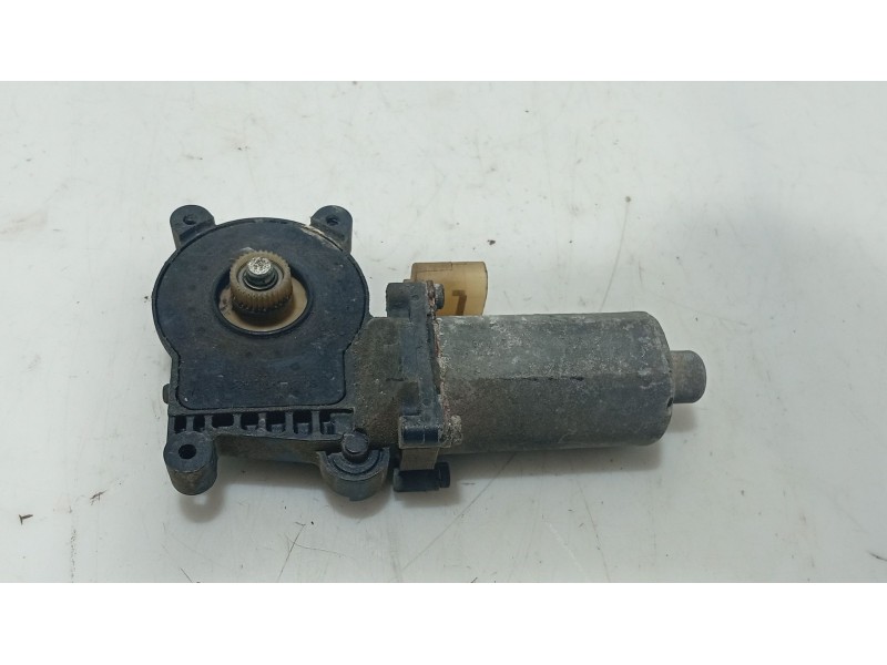 Recambio de motor elevalunas trasero derecho para bmw 3 (e46) 320 d referencia OEM IAM   