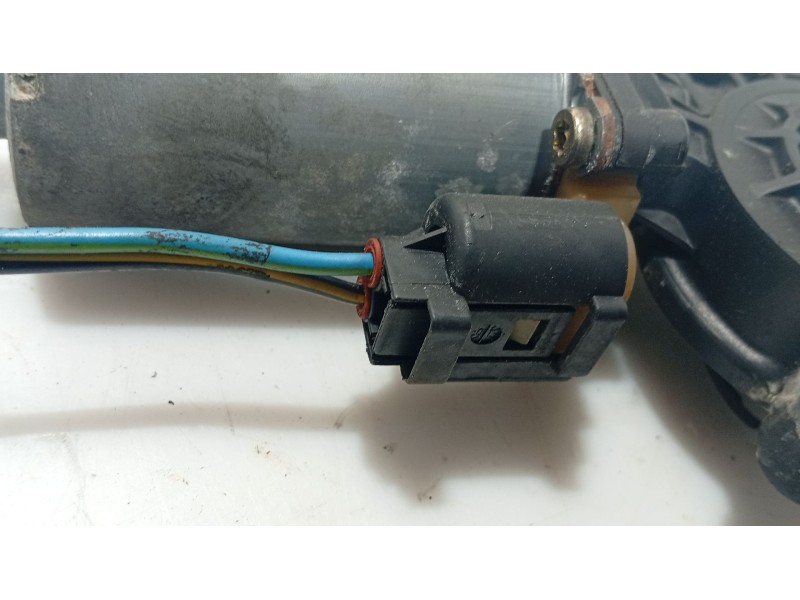 Recambio de motor elevalunas trasero izquierdo para bmw 3 (e46) 320 d referencia OEM IAM   