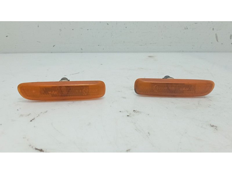 Recambio de piloto lateral izquierdo para bmw 3 (e46) 320 d referencia OEM IAM   