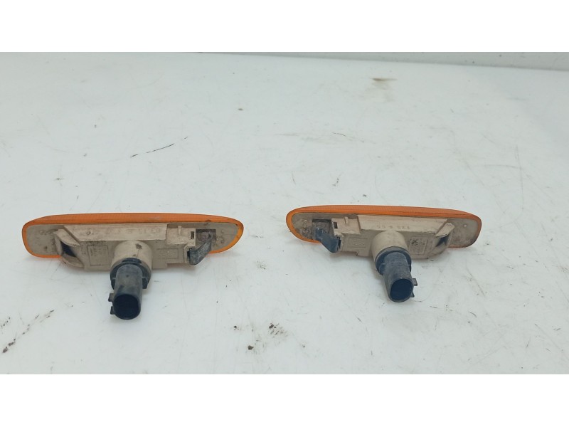 Recambio de piloto lateral izquierdo para bmw 3 (e46) 320 d referencia OEM IAM   