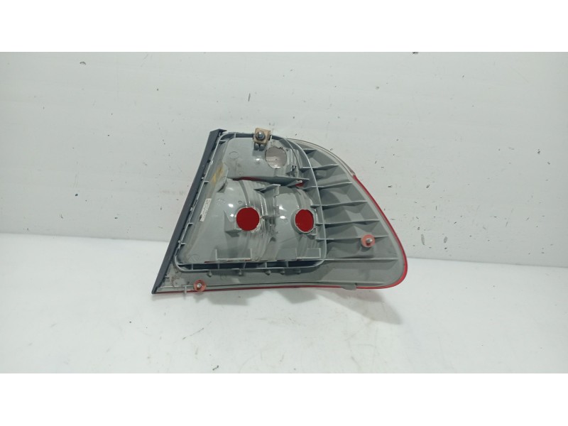 Recambio de piloto trasero izquierdo para bmw 3 (e46) 320 d referencia OEM IAM   