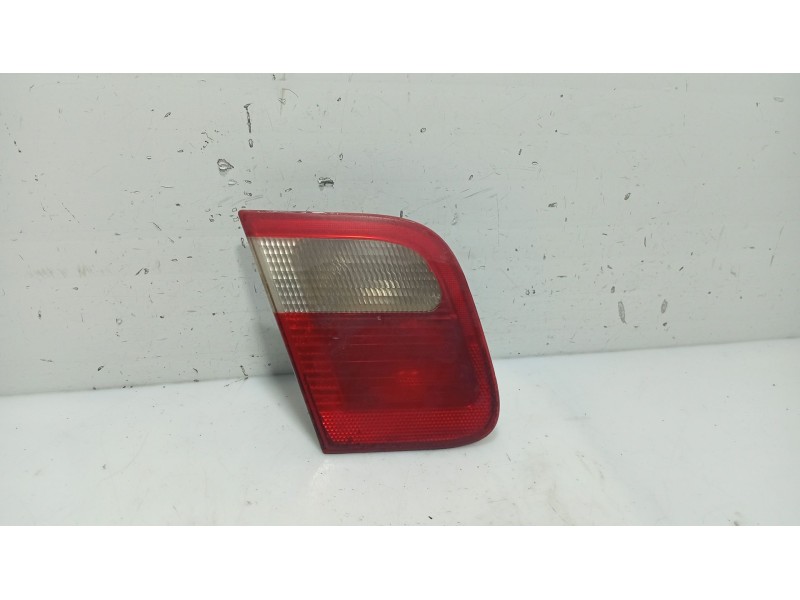 Recambio de piloto trasero izquierdo interior para bmw 3 (e46) 320 d referencia OEM IAM   