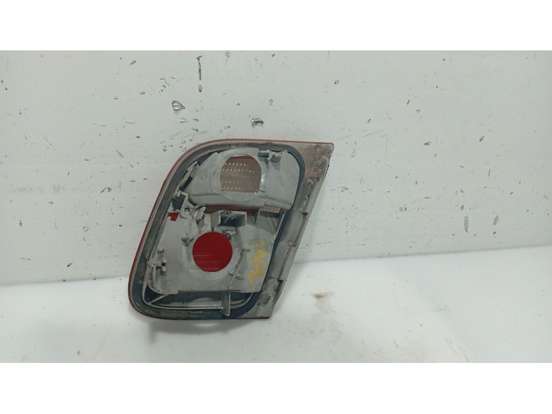Recambio de piloto trasero izquierdo interior para bmw 3 (e46) 320 d referencia OEM IAM   
