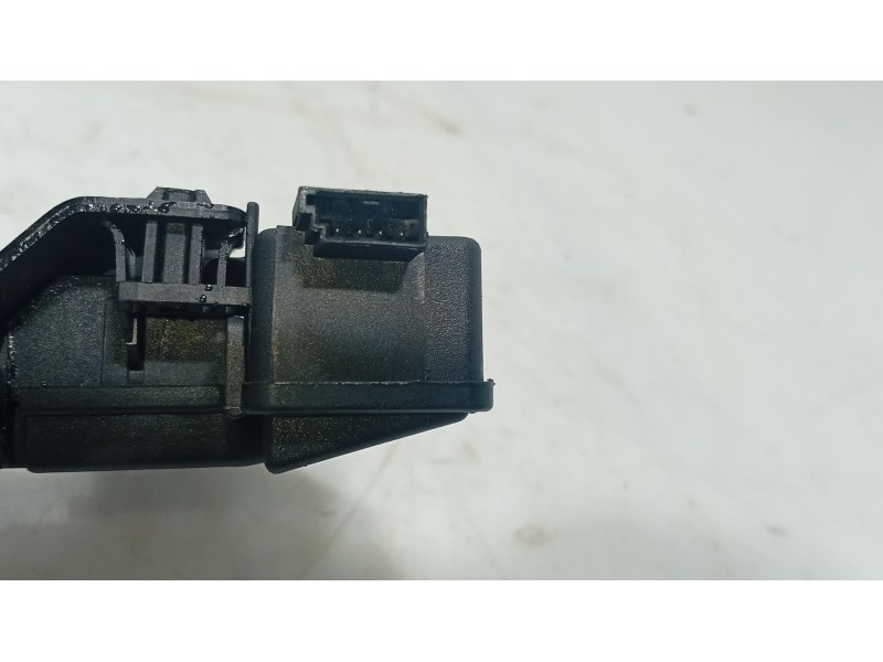 Recambio de cerradura maletero / porton para bmw 3 (e46) 320 d referencia OEM IAM   