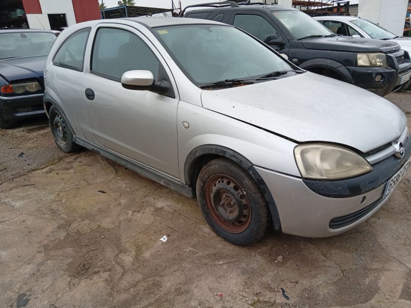 opel corsa c (x01) del año 2003