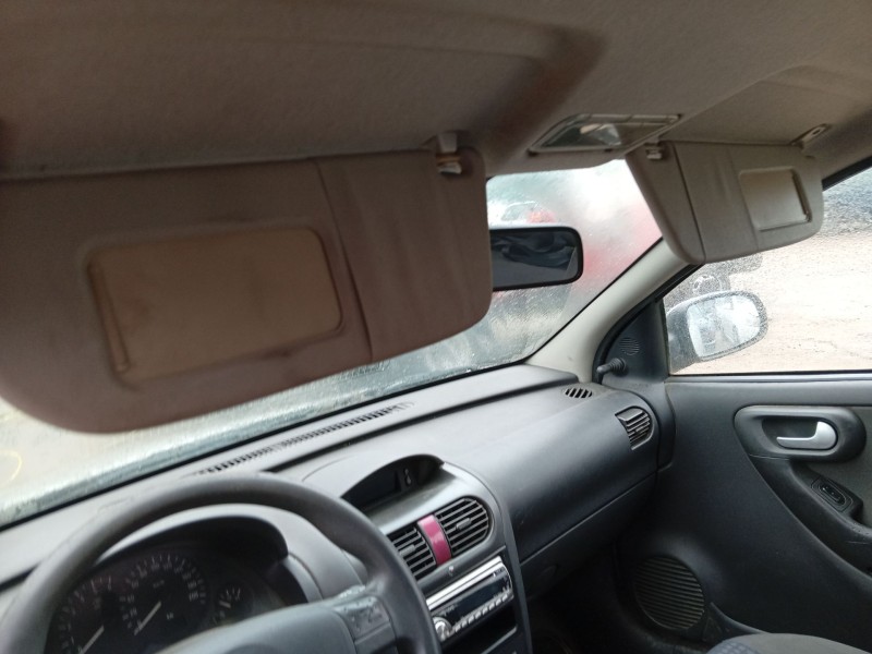 opel corsa c (x01) del año 2003
