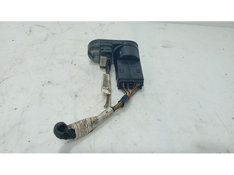 Recambio de mando luces para seat ibiza iii (6l1) 1.9 sdi referencia OEM IAM   