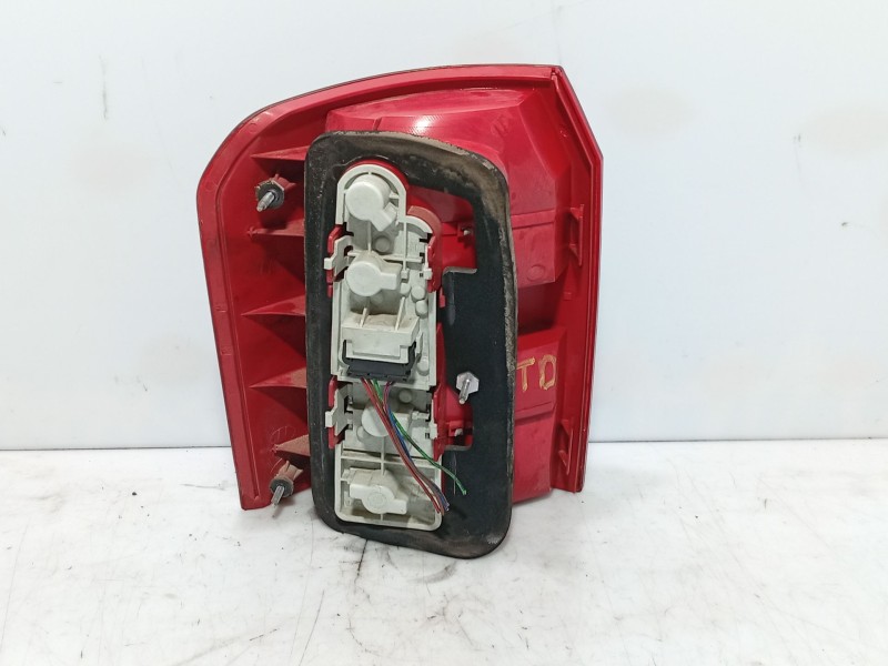 Recambio de piloto trasero derecho para audi a2 (8z0) 1.4 tdi referencia OEM IAM 8Z0945096C  