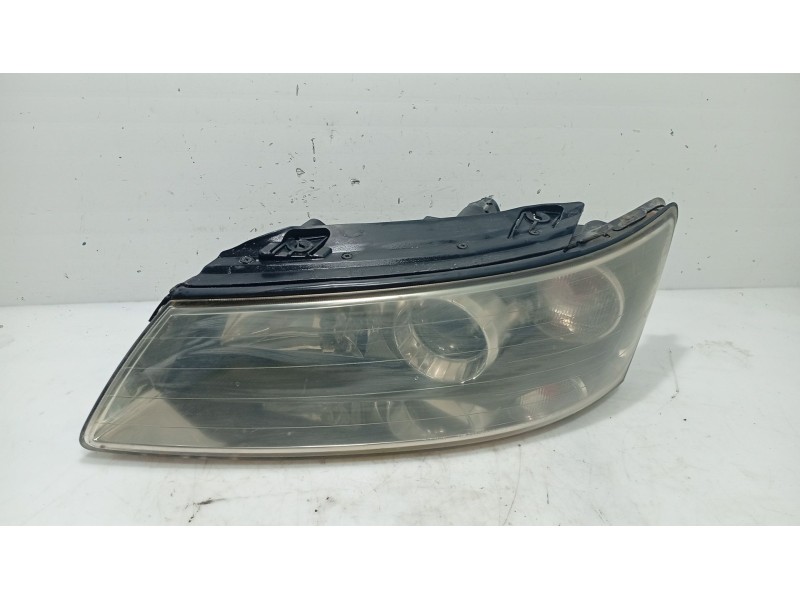 Recambio de faro izquierdo para hyundai sonata v (nf) 2.0 crdi referencia OEM IAM 921013K010  
