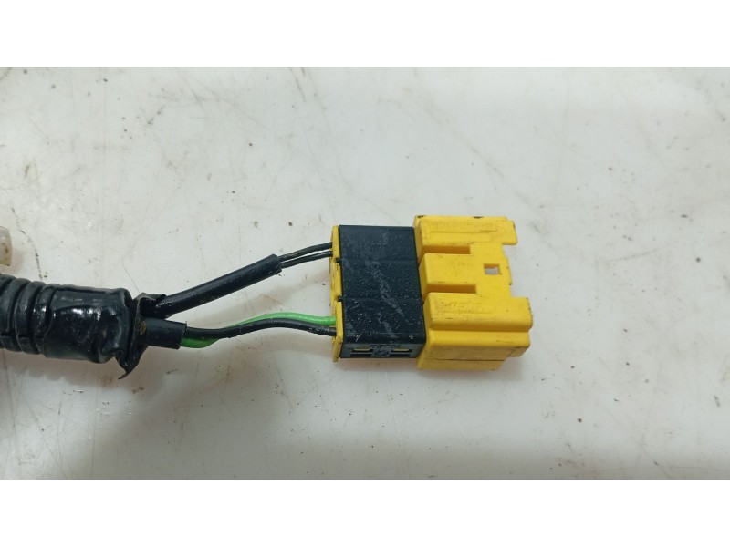 Recambio de anclaje cinturon delantero izquierdo para hyundai sonata v (nf) 2.0 crdi referencia OEM IAM   