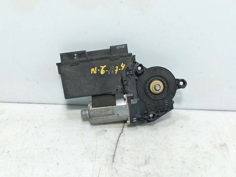 Recambio de motor elevalunas delantero derecho para audi a2 (8z0) 1.4 tdi referencia OEM IAM   