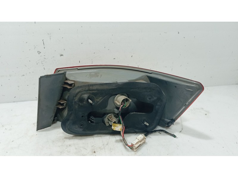 Recambio de piloto trasero izquierdo para hyundai sonata v (nf) 2.0 crdi referencia OEM IAM 924013K010  