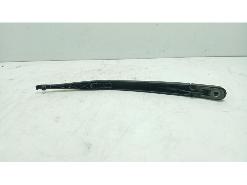 Recambio de brazo limpia trasero para nissan micra iii (k12) 1.2 16v referencia OEM IAM   