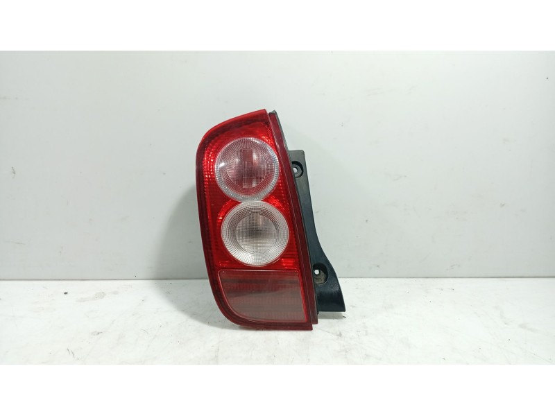 Recambio de piloto trasero izquierdo para nissan micra iii (k12) 1.2 16v referencia OEM IAM   
