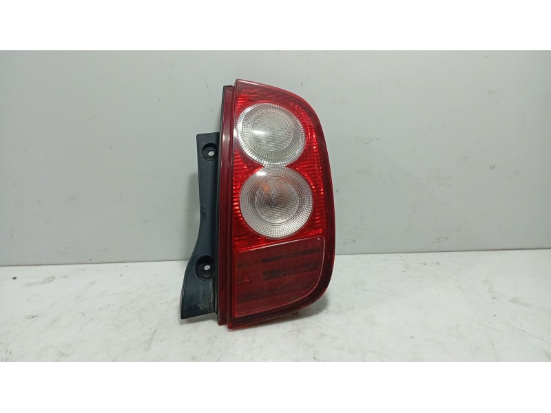 Recambio de piloto trasero derecho para nissan micra iii (k12) 1.2 16v referencia OEM IAM   