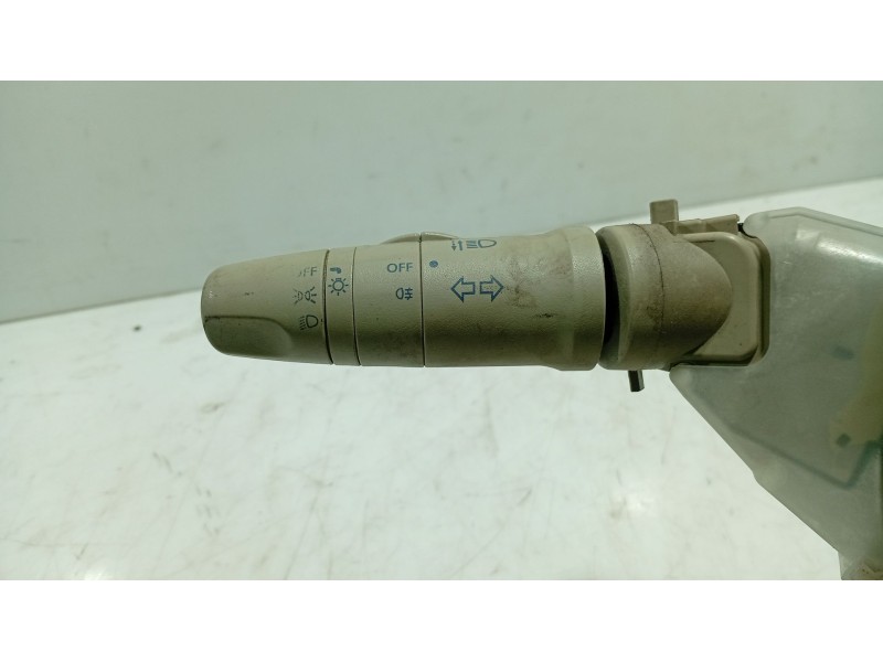 Recambio de mando volante para nissan micra iii (k12) 1.2 16v referencia OEM IAM   