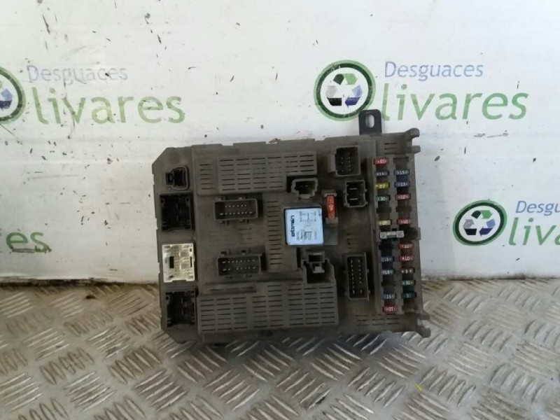 Recambio de caja reles / fusibles para renault kangoo (f/kc0) expression   |   01.01 - 12.02 | 2001 - 2002 | 58 cv / 43 kw refer