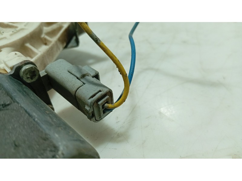 Recambio de elevalunas delantero derecho para nissan micra iii (k12) 1.2 16v referencia OEM IAM   