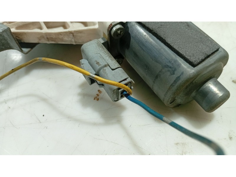 Recambio de elevalunas delantero izquierdo para nissan micra iii (k12) 1.2 16v referencia OEM IAM   