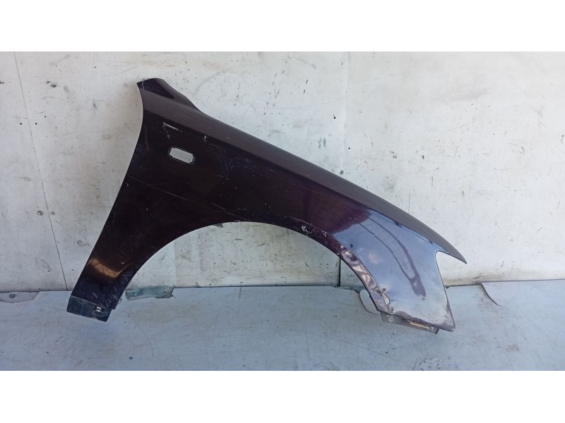 Recambio de aleta delantera derecha para hyundai sonata v (nf) 2.0 crdi referencia OEM IAM 663203K200  