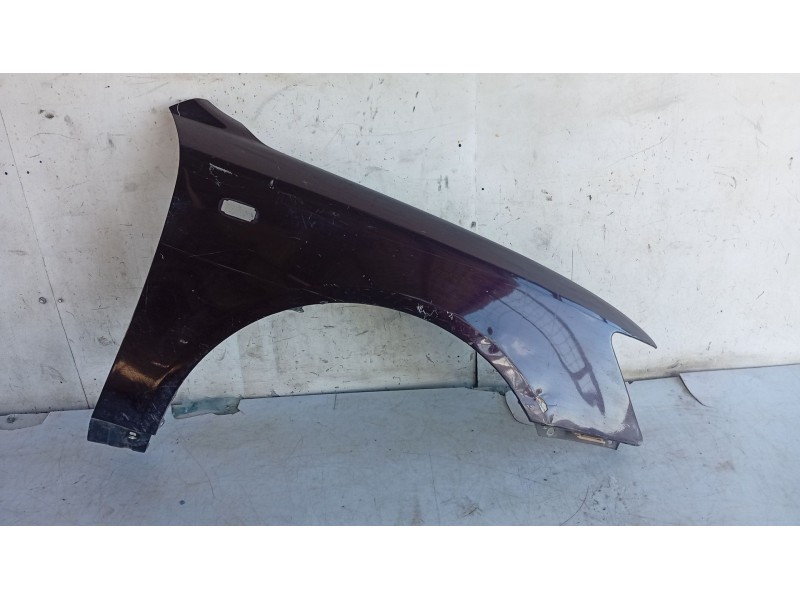 Recambio de aleta delantera derecha para hyundai sonata v (nf) 2.0 crdi referencia OEM IAM 663203K200  