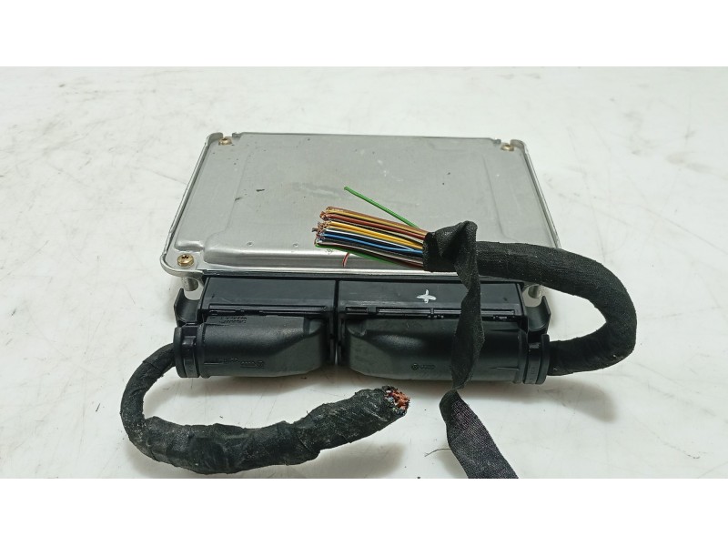 Recambio de centralita motor uce para audi a4 b5 (8d2) 1.9 tdi referencia OEM IAM   