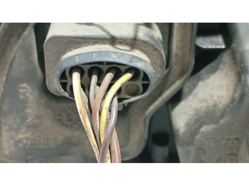 Recambio de faro derecho para audi a4 b5 (8d2) 1.9 tdi referencia OEM IAM 8D0941030B  