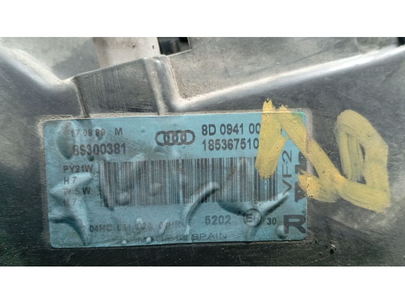 Recambio de faro derecho para audi a4 b5 (8d2) 1.9 tdi referencia OEM IAM 8D0941030B  
