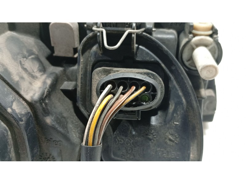 Recambio de faro izquierdo para audi a4 b5 (8d2) 1.9 tdi referencia OEM IAM 8D0941029B  