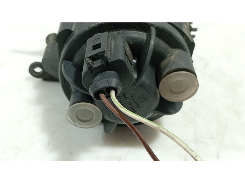 Recambio de faro antiniebla derecho para audi a4 b5 (8d2) 1.9 tdi referencia OEM IAM   