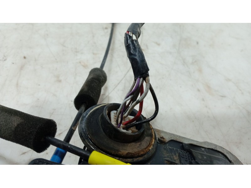 Recambio de cerradura puerta trasera derecha para lexus rx 400h referencia OEM IAM   