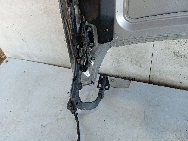 Recambio de porton trasero para peugeot 206 cc referencia OEM IAM 860677  