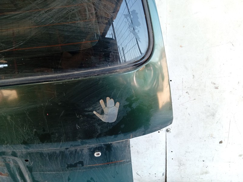 Recambio de porton trasero para nissan serena (c23m) 2.3 diesel referencia OEM IAM   