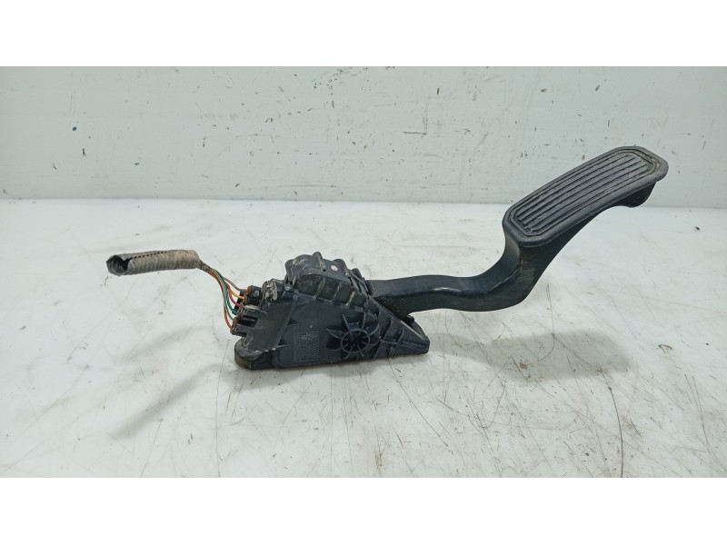 Recambio de potenciometro pedal para lexus rx 400h referencia OEM IAM   