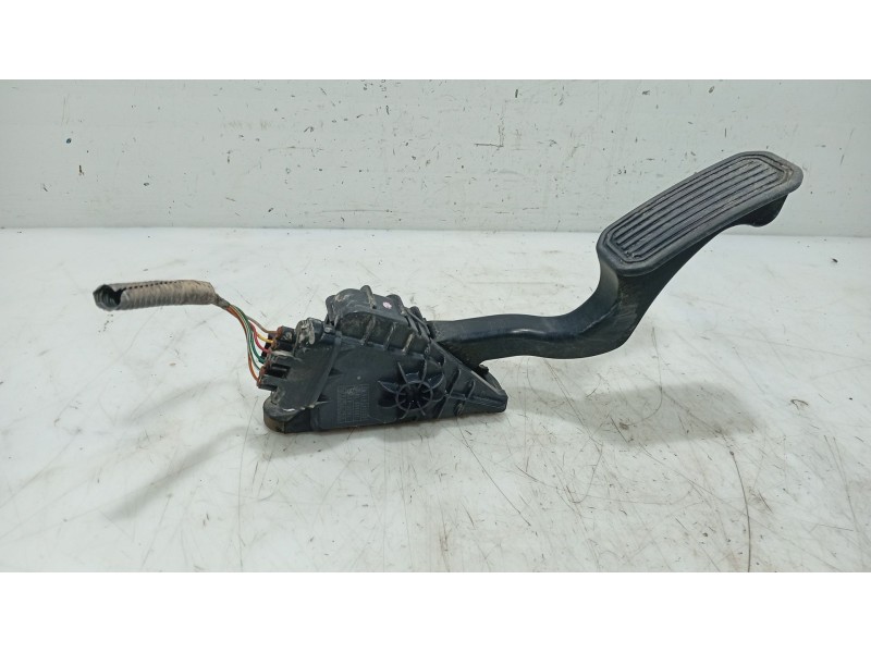 Recambio de potenciometro pedal para lexus rx 400h referencia OEM IAM   