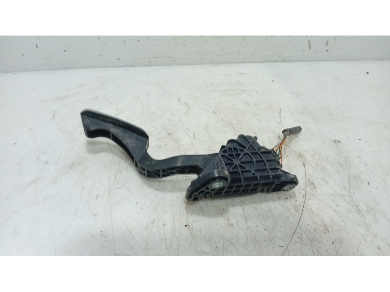 Recambio de potenciometro pedal para lexus rx 400h referencia OEM IAM   