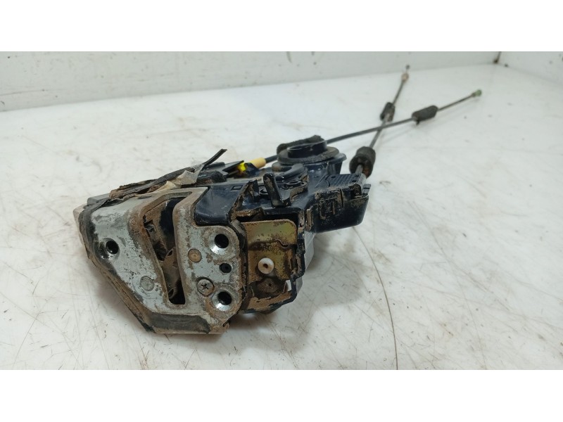 Recambio de cerradura puerta trasera izquierda para lexus rx 400h referencia OEM IAM   