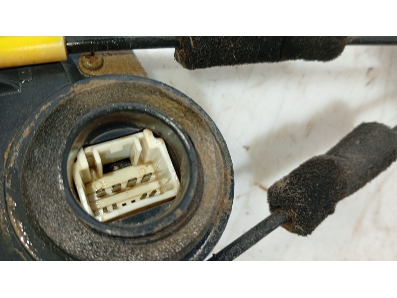 Recambio de cerradura puerta trasera izquierda para lexus rx 400h referencia OEM IAM   