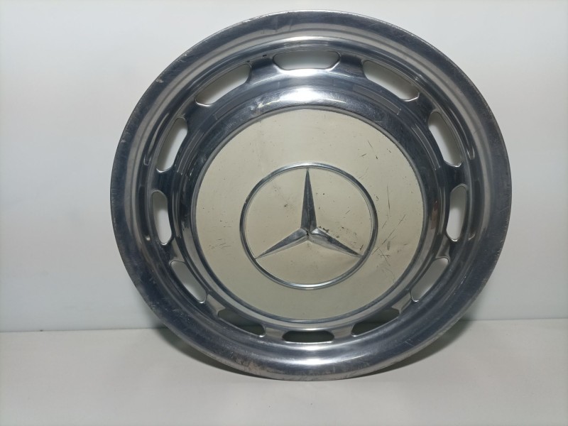 Recambio de tapacubos para mercedes-benz clase e (w114/w115) berlina referencia OEM IAM A1154010424  