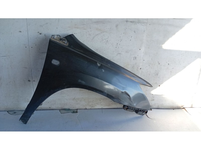 Recambio de aleta delantera derecha para lexus rx 400h referencia OEM IAM   