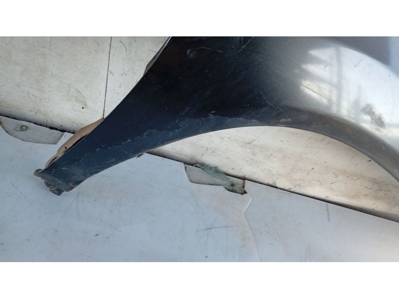 Recambio de aleta delantera derecha para lexus rx 400h referencia OEM IAM   