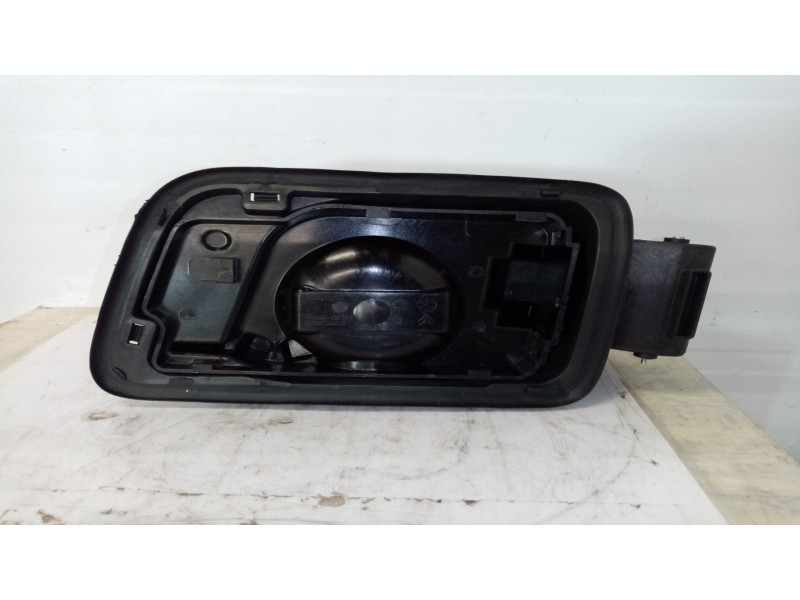 Recambio de tapa exterior combustible para  referencia OEM IAM 151887 965491878001  Recambio de tapa exterior combustible para  referencia OEM IAM 151887 965491878001