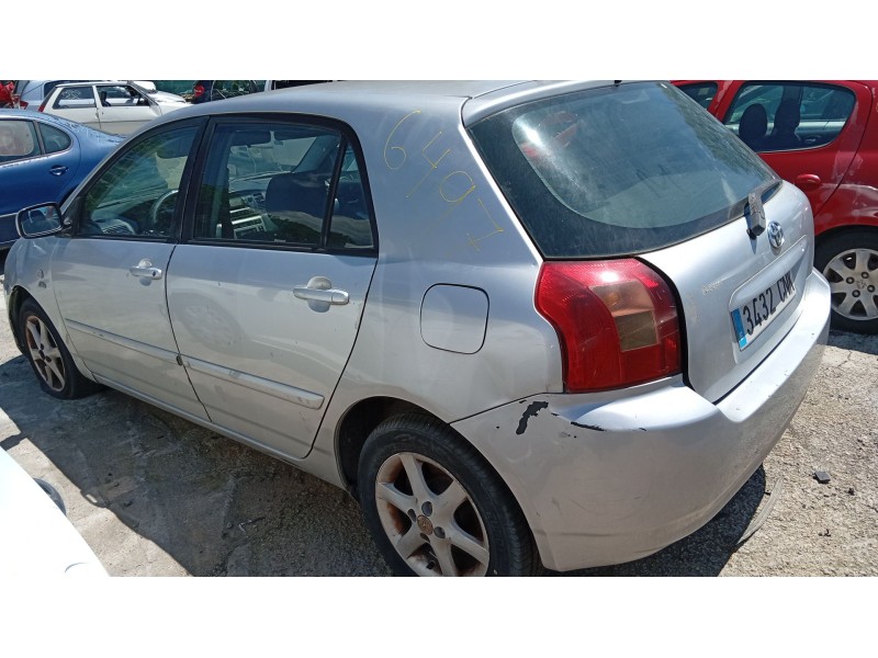 toyota corolla (_e12_) del año 2003