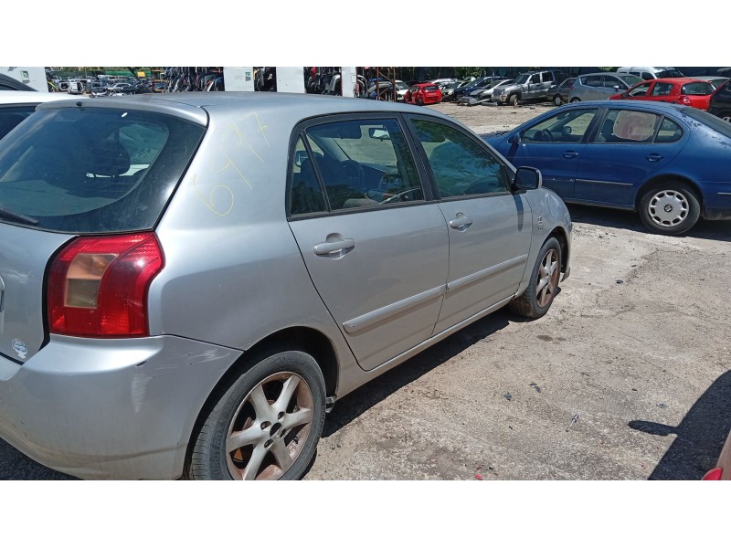 toyota corolla (_e12_) del año 2003